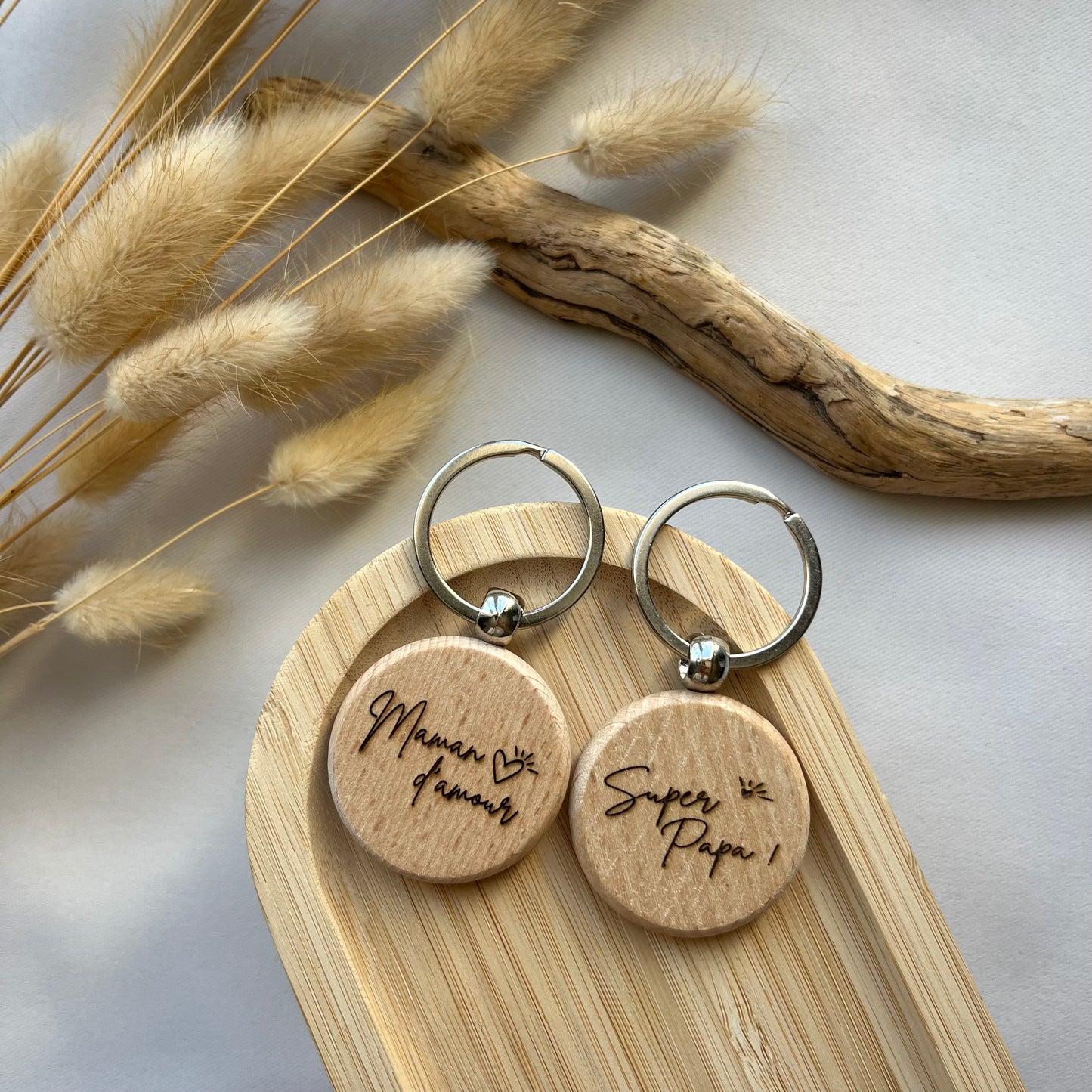 Porte-clés en bois gravé
