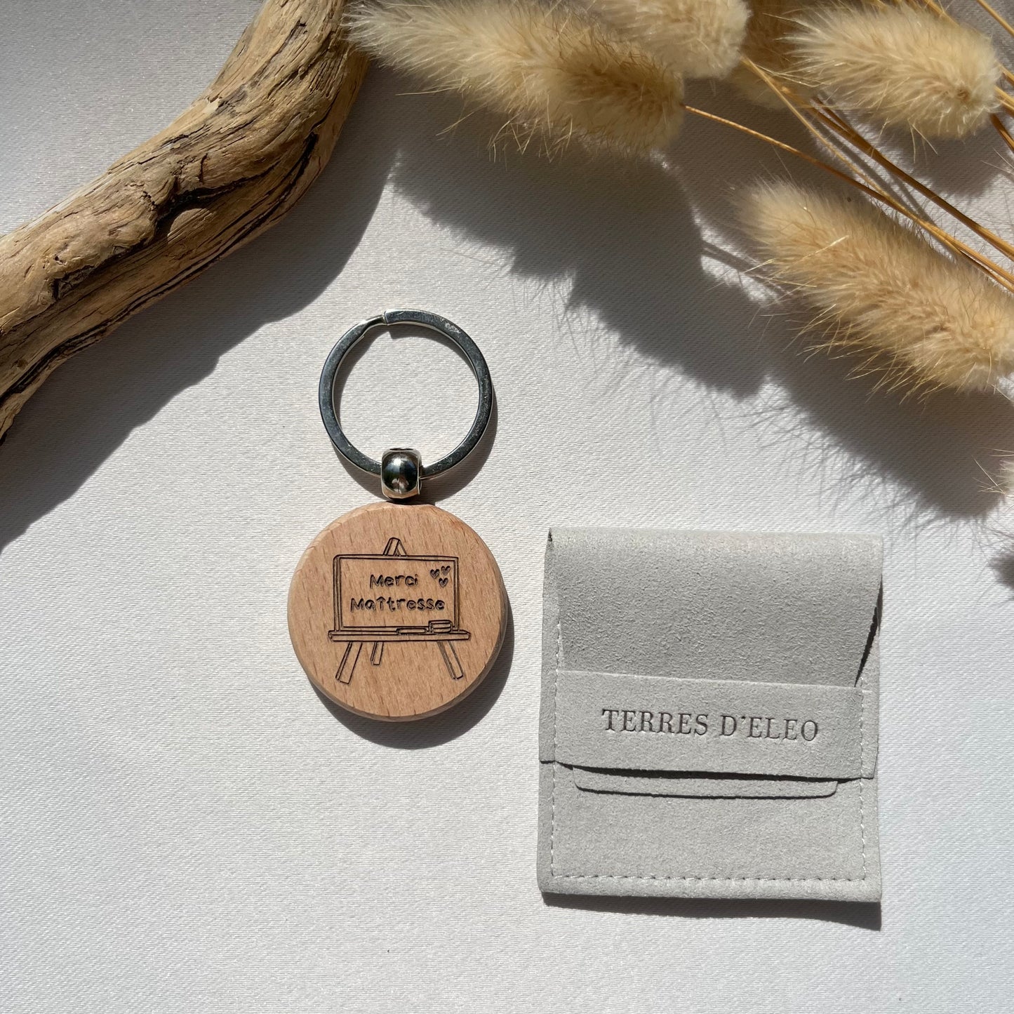 Porte-clés en bois gravé