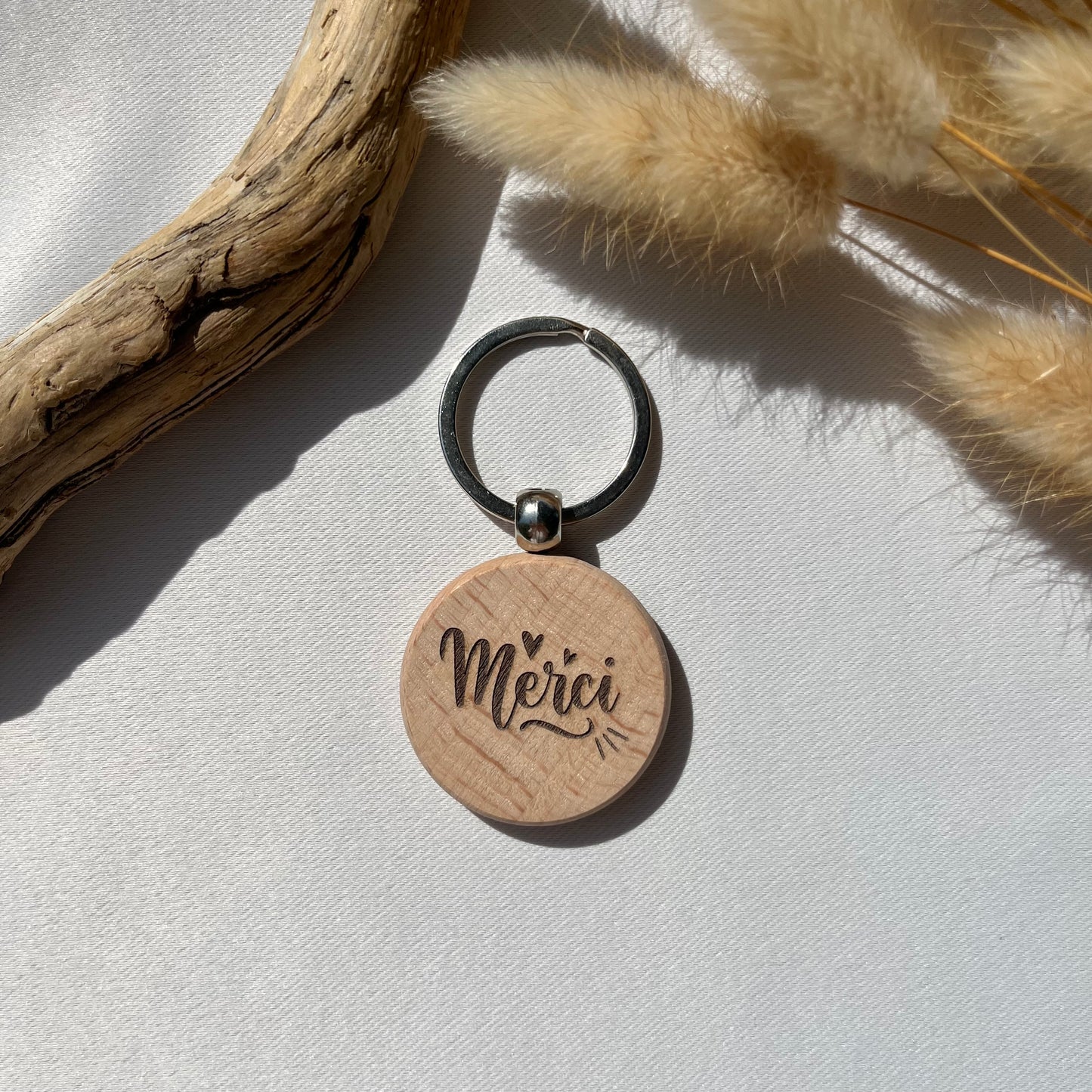 Porte-clés en bois gravé