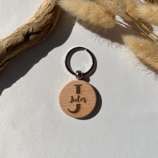 Porte-clés en bois personnalisé (initiale + prénom)