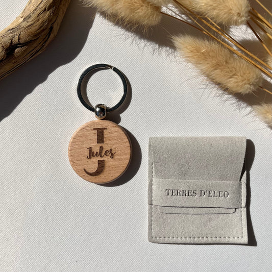 Porte-clés en bois personnalisé (initiale + prénom)